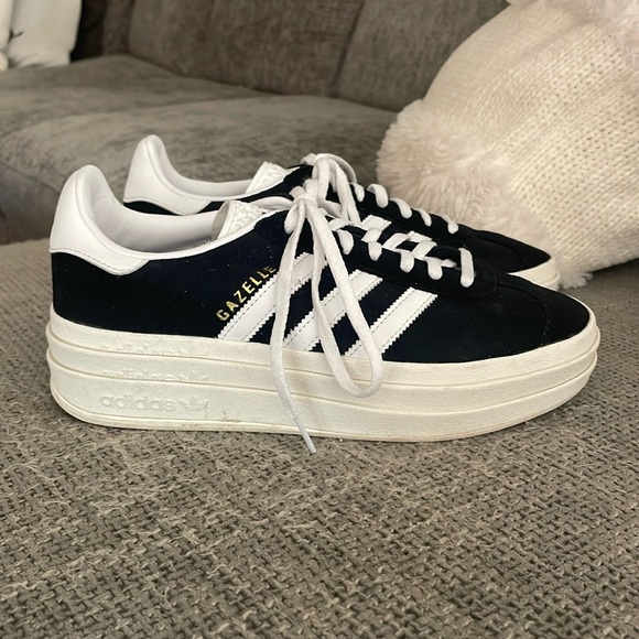 LIKE NEW ADIDAS Gazelle Bold Platforms! - Picture 5 of 12